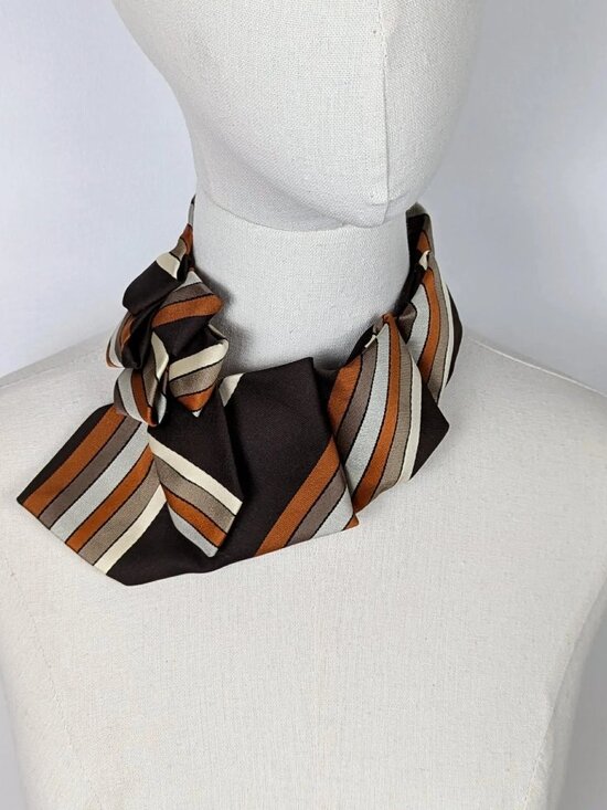 BNWT Ogsplosh Unisex Ascot Scarf Vintage Brown Tie Size XS - Picture 4 of 7